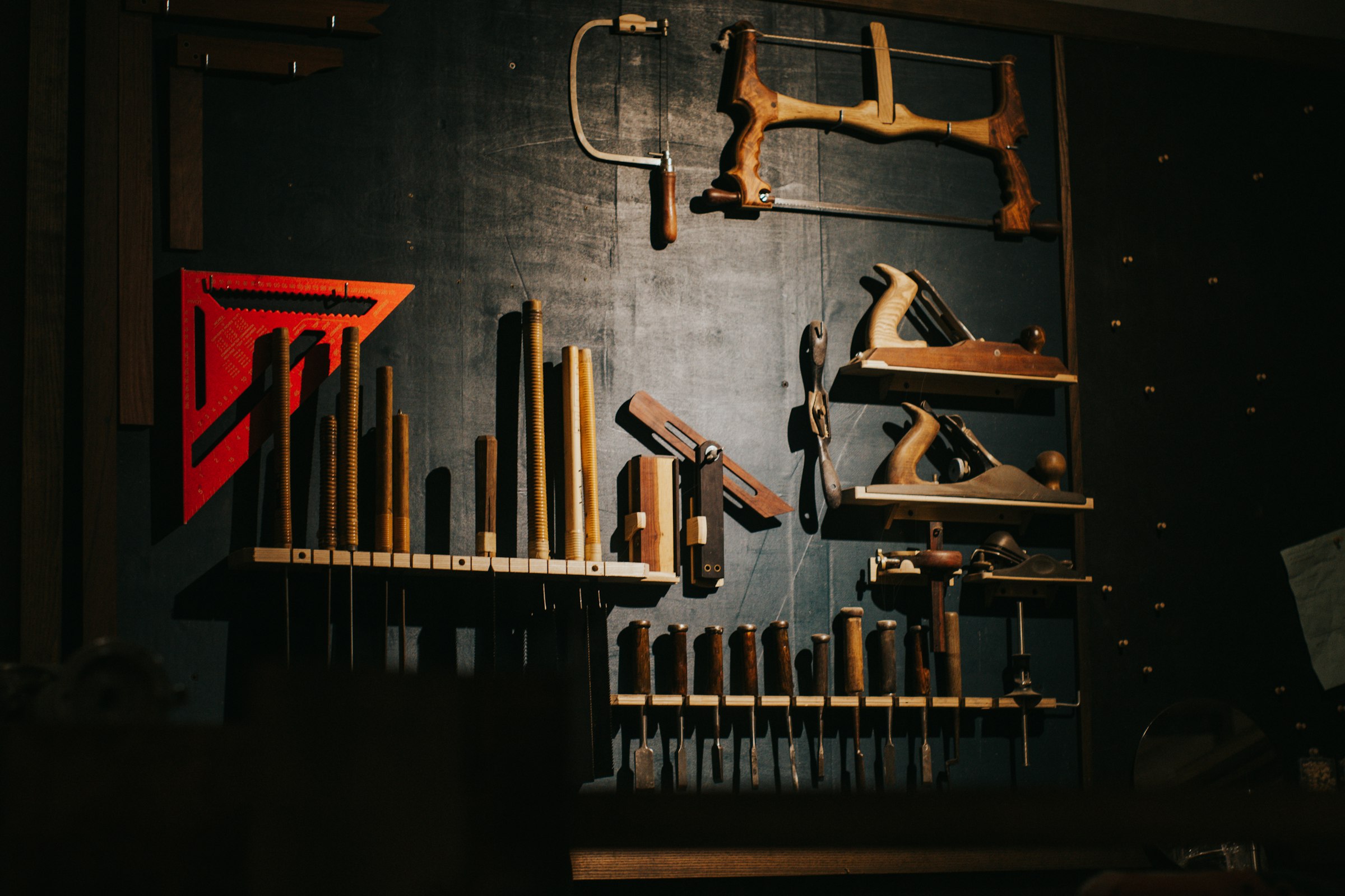 Claude Code vs Amazon Q Developer - why AWS shops are switching